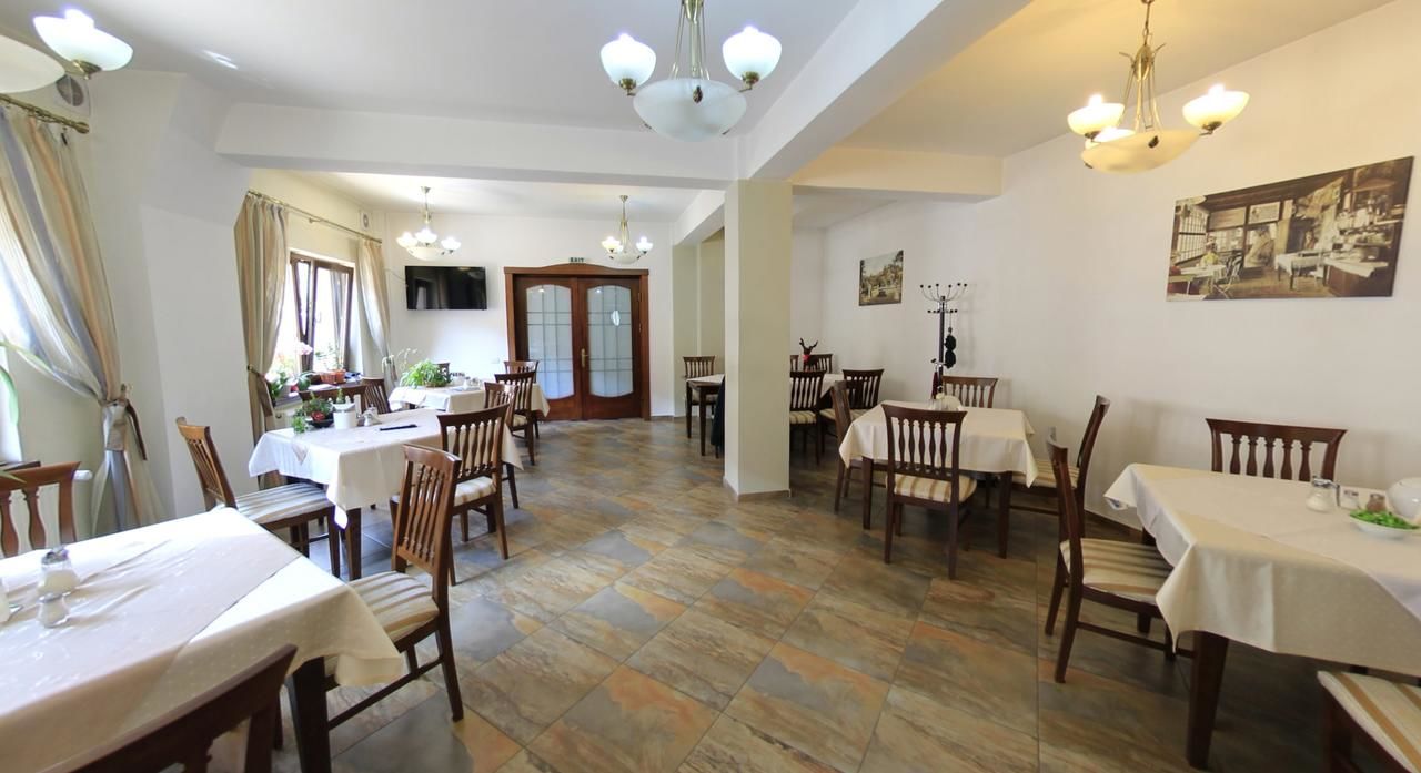 Гостевой дом Pension Deutsches Haus Брашов-12