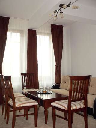 Гостевой дом Pension Deutsches Haus Брашов Семейный люкс (для 2 взрослых и 2 детей)-2